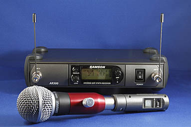 BlowsMeAway Productions wireless system for harmonica microphones